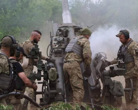 Armata ucraineană rezistă eroic în Dontețk