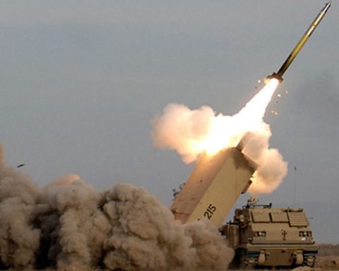 Londra trimite Ucrainei rachete M270 MLRS