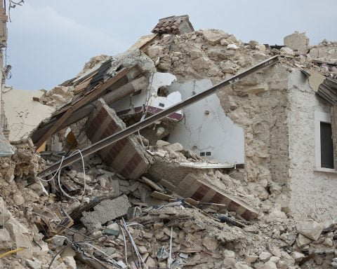 Masacru în Afganistan și Pakistan produs de un cutremur