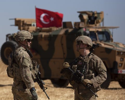 Rusia nu vrea o operațiune turcească în Siria