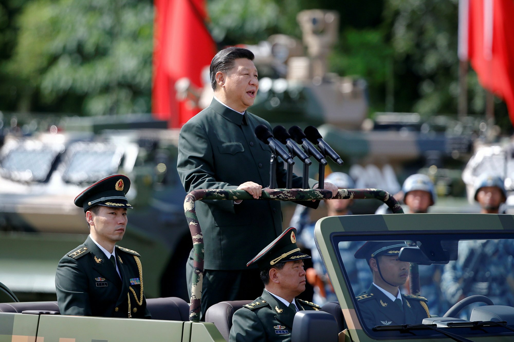 Pelosi în Taiwan, China amenință militar