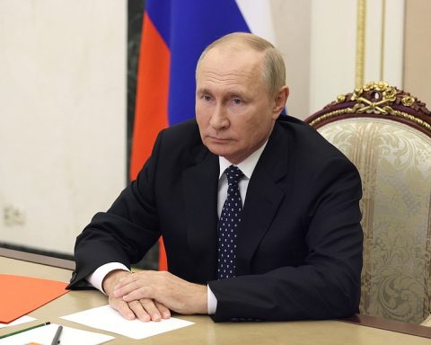 Putin închide oficial granițele pentru mobilizați