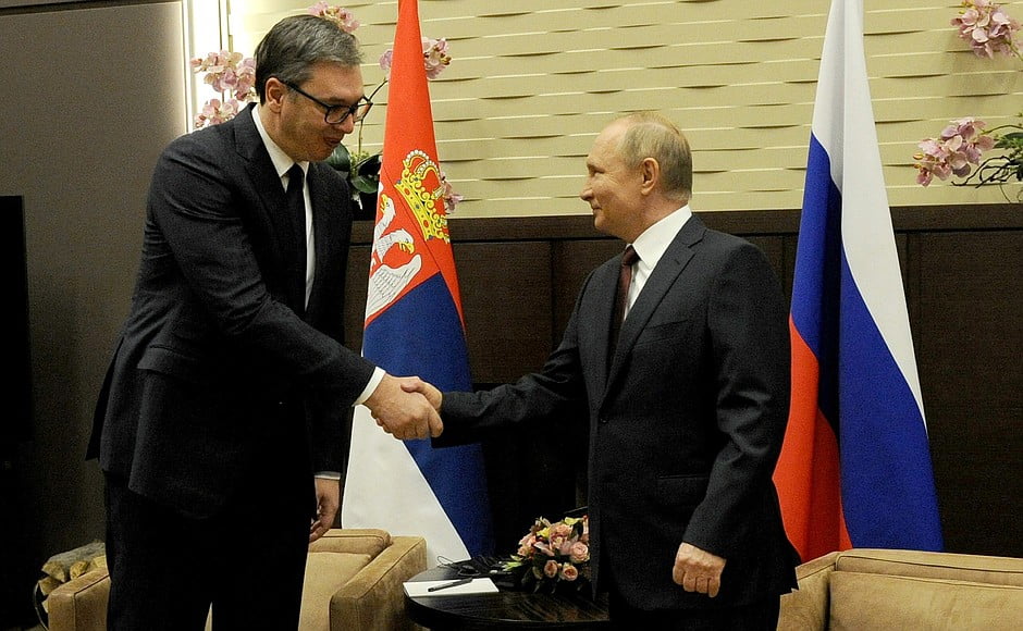 Serbia vrea UE, colaborează cu Rusia