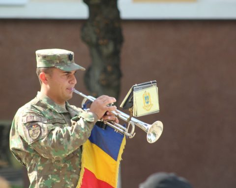 Armata vrea să controleze internetul românesc