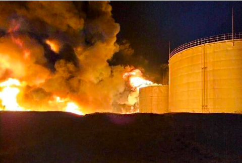 Depozit petrolier rusesc, distrus în incendiu