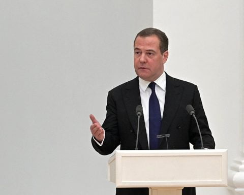 Medvedev despre rușii fugari: trădători lași