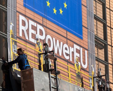 Activiștii critică propunerile României pentru REPowerEU