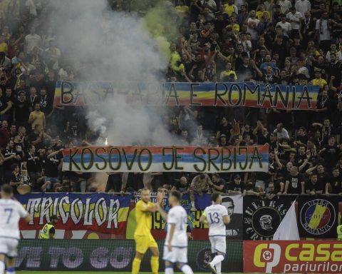 Mesajele AUR, la meciul România - Kosovo
