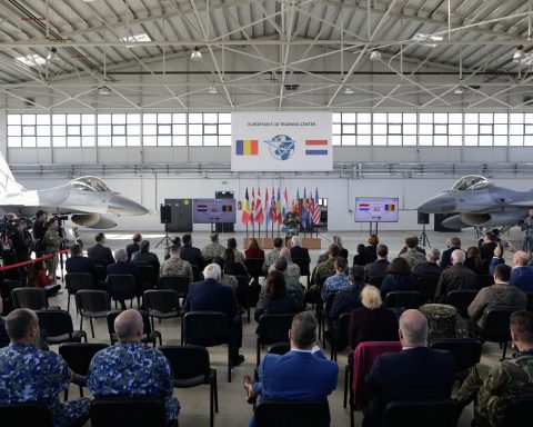 Centrul F-16 pentru piloți ucraineni, inaugurat