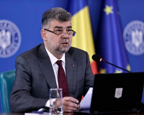 Dobânzile la creditele externe sărăcesc românii