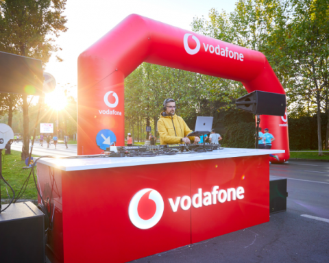Vodafone România, colaps - datorii, pierderi, concedieri