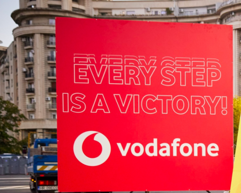 Disperare Vodafone crește unilateral prețurile abonamentelor