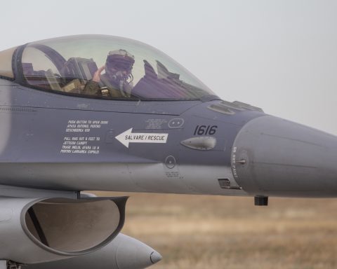 Rusia amenință România pentru F-16 ucrainene