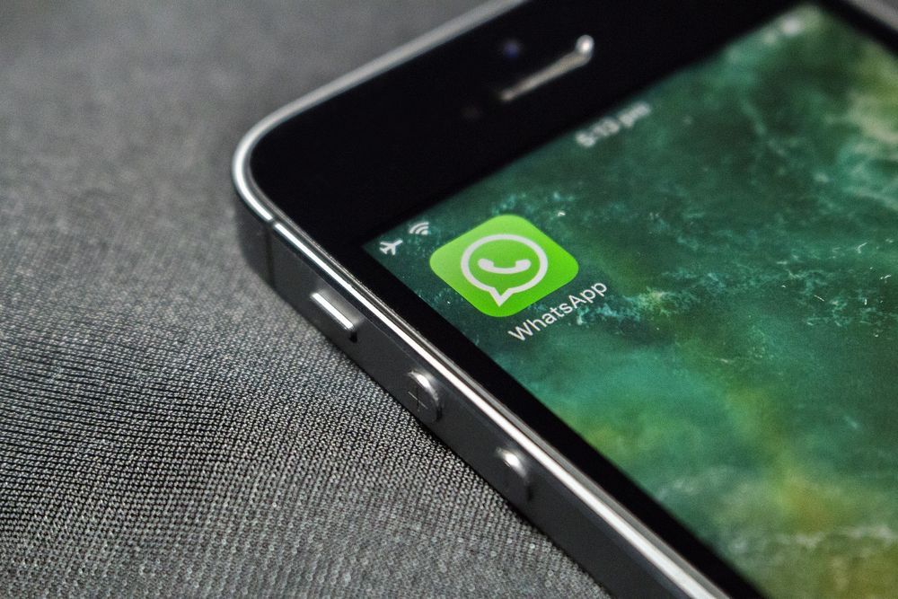 Escrocherie pe WhatsApp - telefonul copilului, pierdut