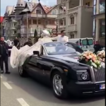 Nuntă romă de lux, oraș blocat