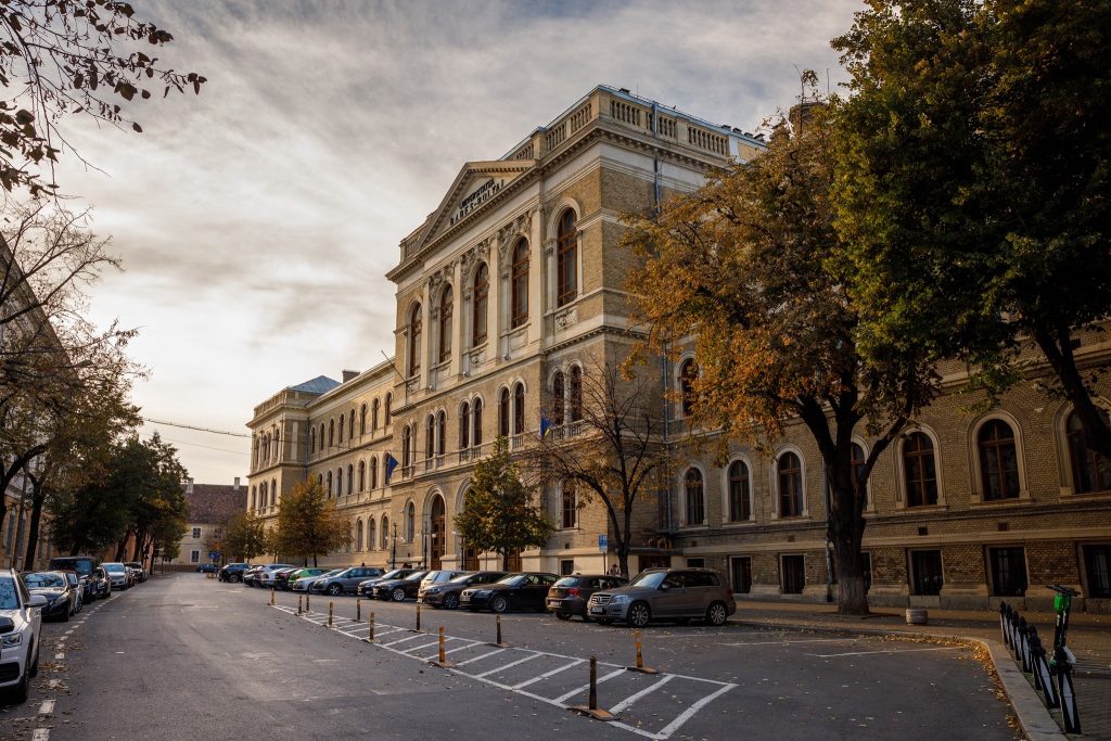 Top trei al universităților din România