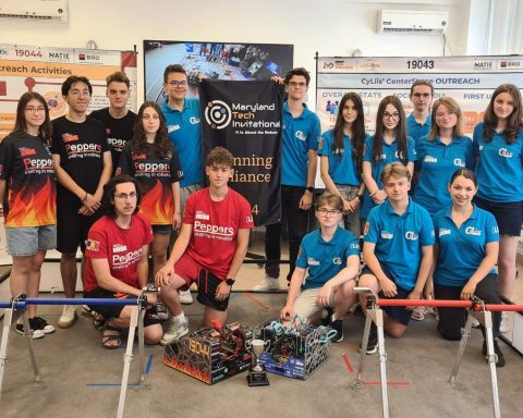 Elevi români, campioni mondiali la robotică