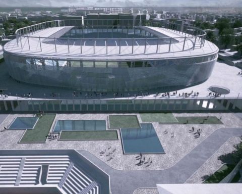 Stadion electoral construit din împrumuturi scumpe