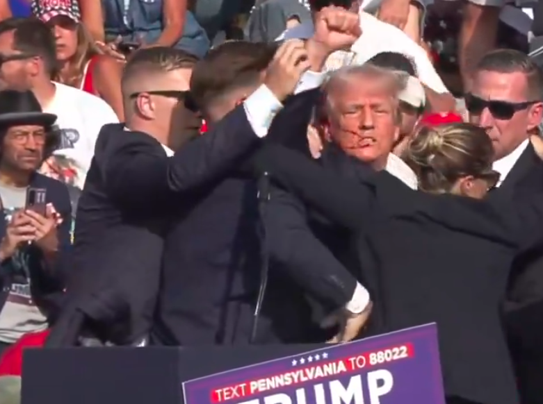 Trump, împușcat în cap la miting