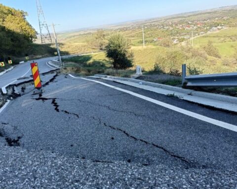 Asfaltare în ciuda alunecărilor de teren