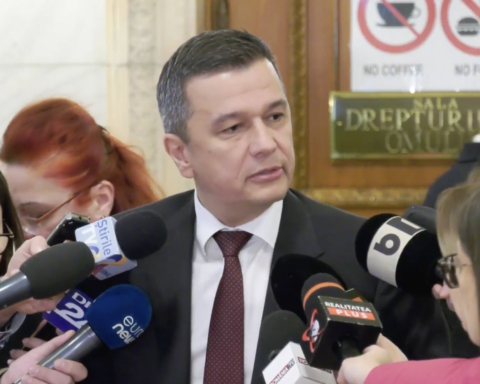 Grindeanu ia distanță de Vicol-Ciorbă, Ciolacu